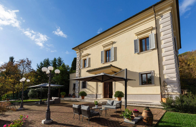 Villa in vendita a Sinalunga