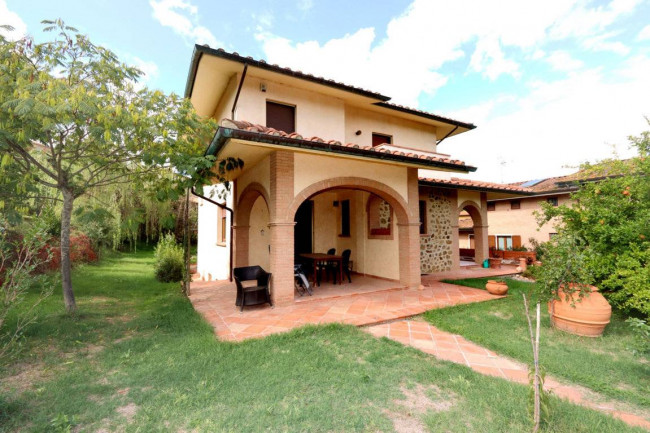 Villa in vendita a Sinalunga