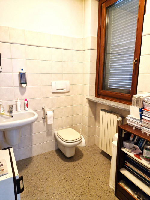 Studio/Ufficio in affitto a Linarolo