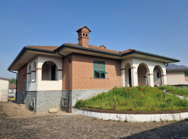 Villa in vendita a Santa Cristina e Bissone