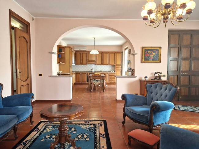 Villa in vendita a Santa Cristina e Bissone