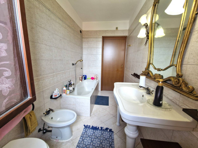 Villa trifamiliare in vendita a Magherno