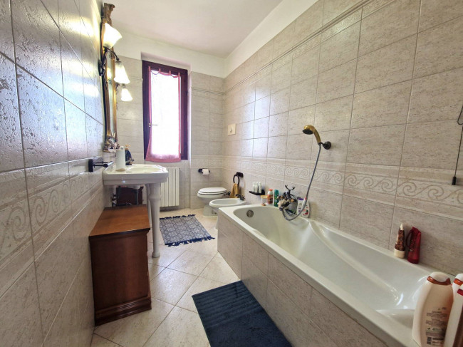 Villa trifamiliare in vendita a Magherno