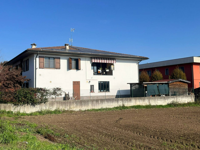 Villa in vendita a Linarolo