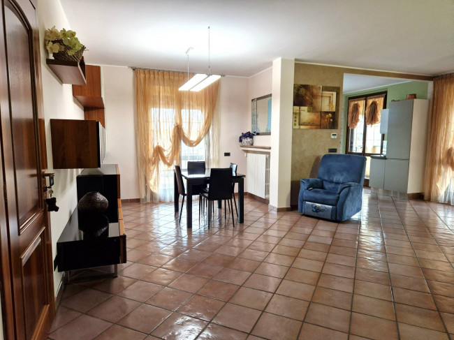 Villa in vendita a Linarolo