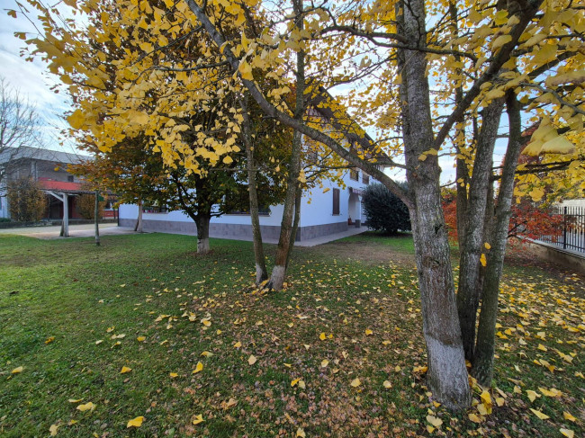 Villa in vendita a Linarolo