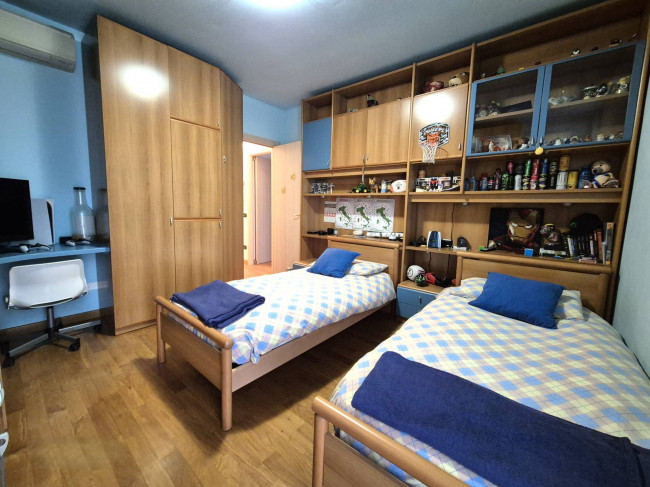 Casale di campagna in vendita a Linarolo