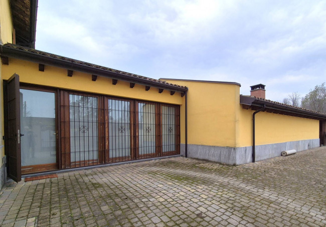 Casale di campagna in vendita a Linarolo