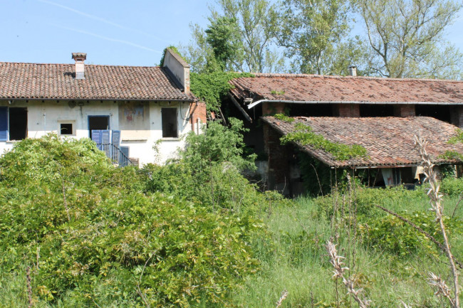 Casale di campagna in vendita a Vigevano