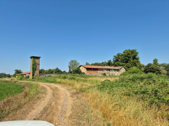 Casale di campagna in vendita a Vigevano
