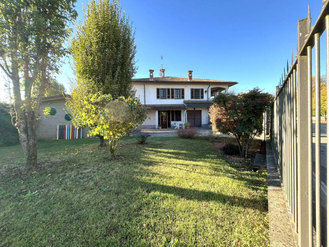 Villa bifamiliare in vendita a Belgioioso