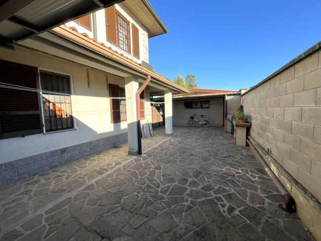 Villa bifamiliare in vendita a Belgioioso