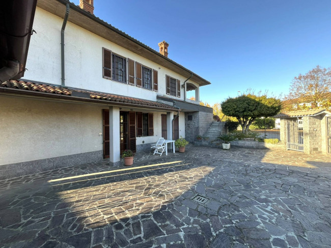 Villa bifamiliare in vendita a Belgioioso