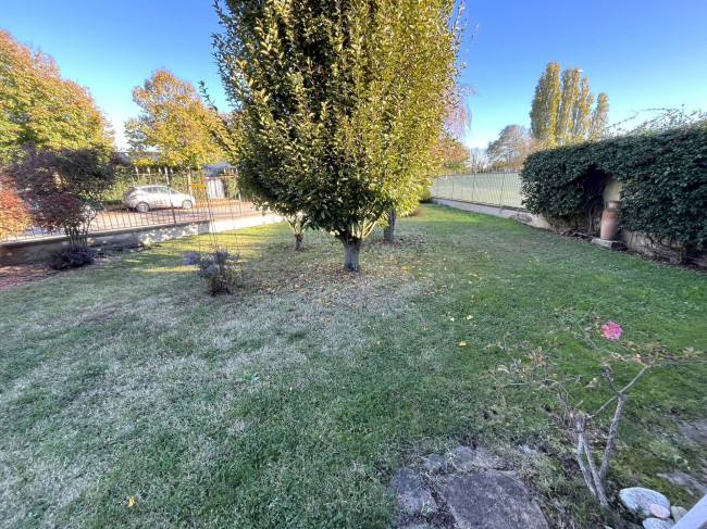 Villa bifamiliare in vendita a Belgioioso