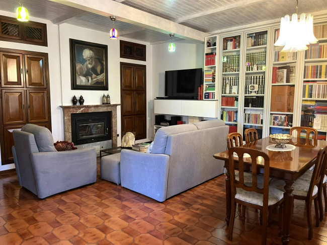 Villa bifamiliare in vendita a Belgioioso