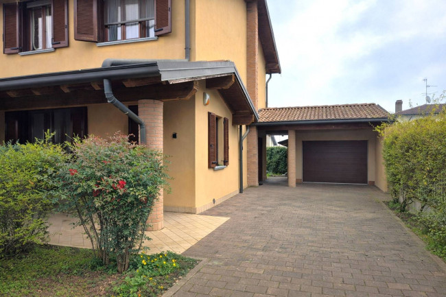 Villette a schiera in vendita a Belgioioso