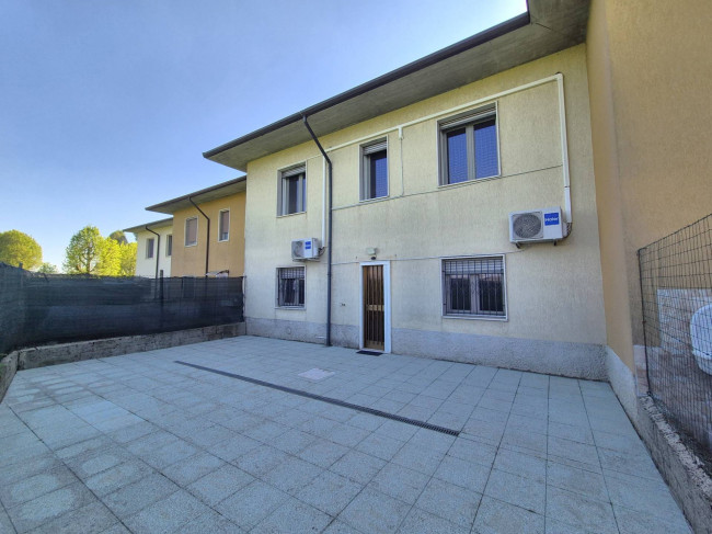 Villino a schiera in vendita a Vistarino