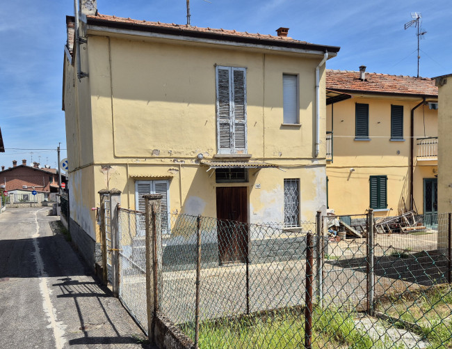 Casa semindipendente in vendita a Linarolo