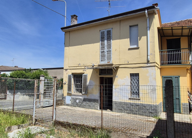 Casa semindipendente in vendita a Linarolo