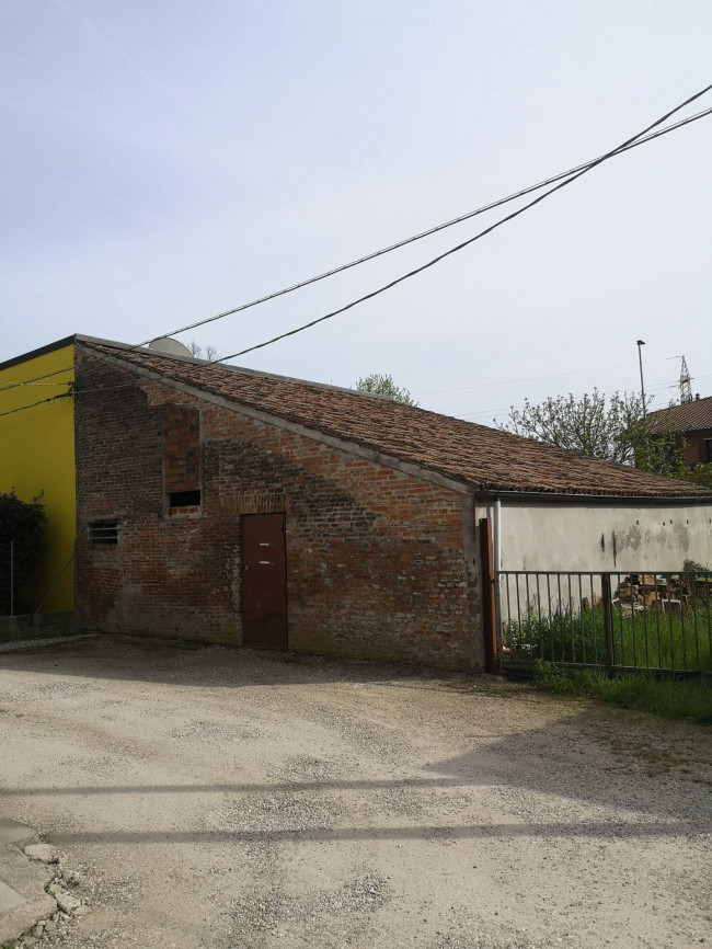 Rustico in vendita a Pontegradella, Ferrara (FE)