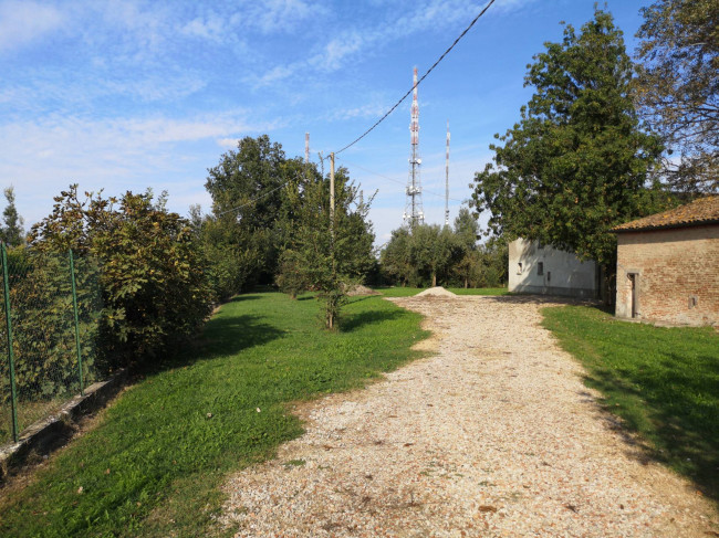 Rustico in vendita a Ferrara (FE)