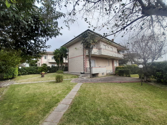 Villa in vendita a Capaccio Scalo, Capaccio Paestum (SA)