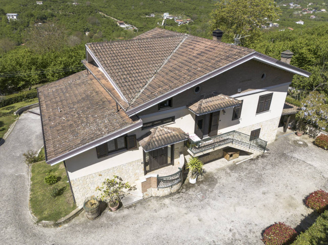 Villa in vendita a Aiello del Sabato