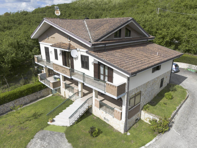 Villa in vendita a Aiello del Sabato