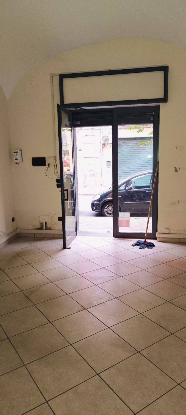 Locale commerciale in affitto a Nocera Inferiore