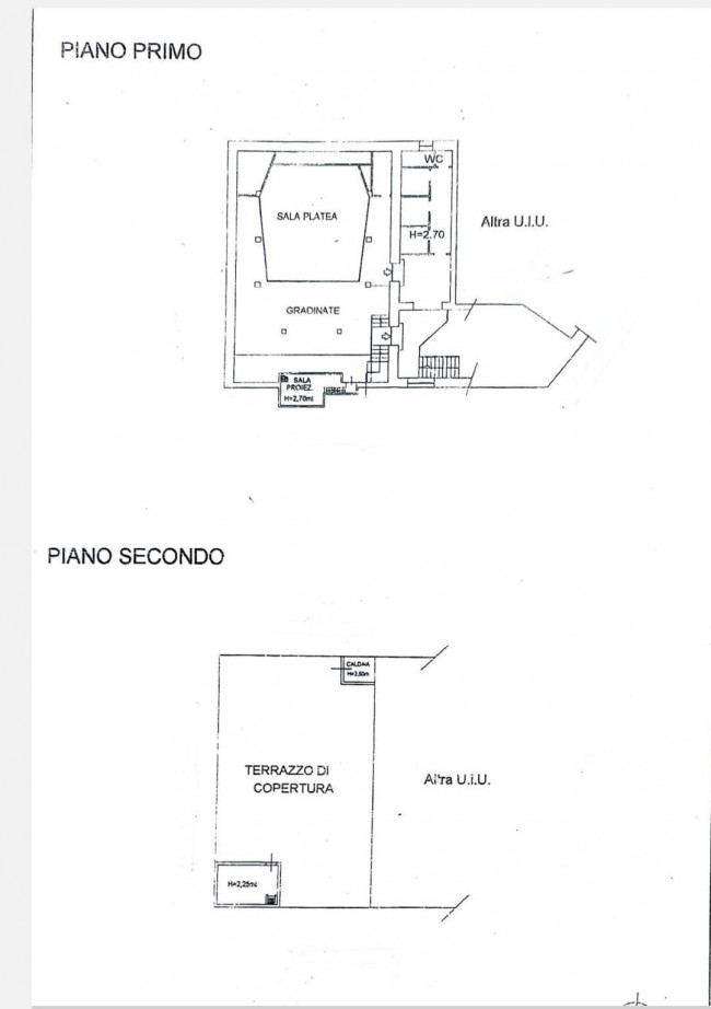 Edificio commerciale o terziario in vendita a Napoli