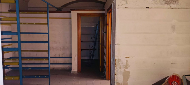 Locale commerciale in vendita a Nocera Inferiore