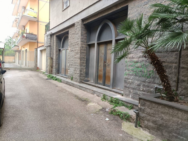 Locale commerciale in affitto a Nocera Inferiore