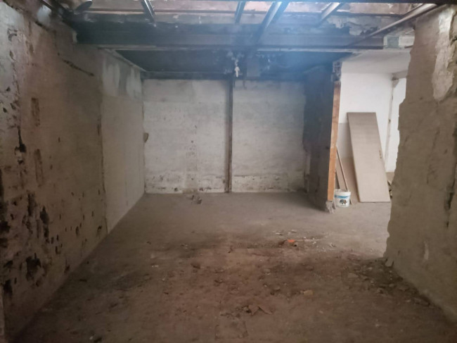 Locale commerciale in affitto a Nocera Inferiore