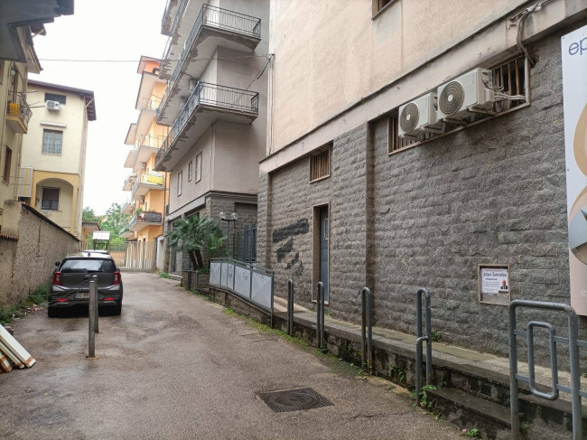 Locale commerciale in affitto a Nocera Inferiore