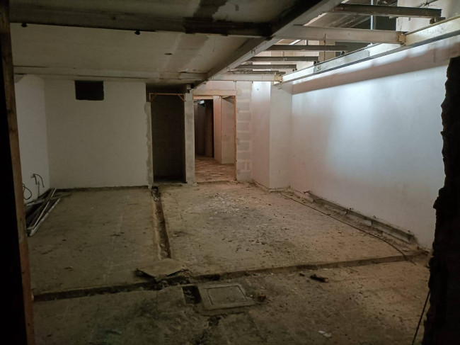 Locale commerciale in affitto a Nocera Inferiore