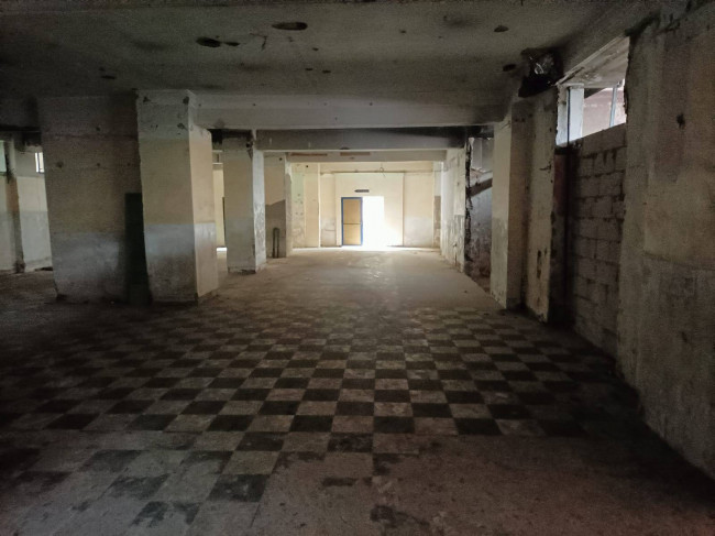 Locale commerciale in affitto a Nocera Inferiore