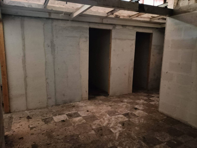 Locale commerciale in affitto a Nocera Inferiore