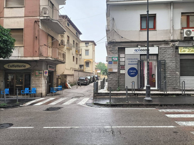 Locale commerciale in affitto a Nocera Inferiore