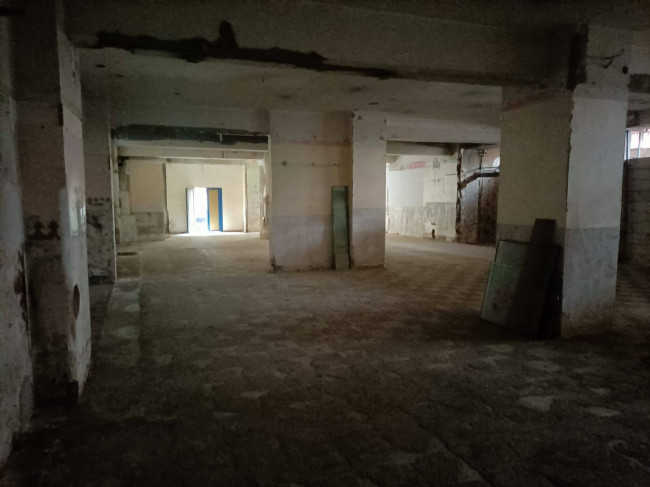 Locale commerciale in affitto a Nocera Inferiore