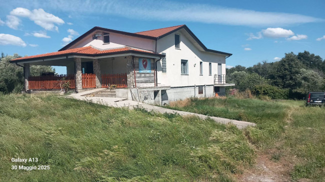 Villa in vendita a Serre