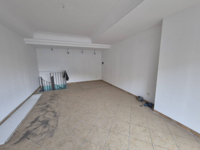 Locale commerciale in vendita a Avellino