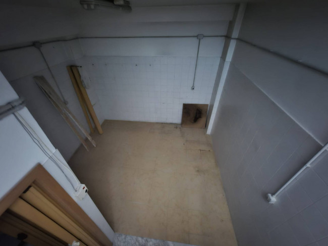 Locale commerciale in vendita a Avellino