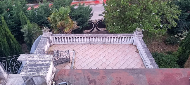 Edificio commerciale o terziario in vendita a Maddaloni