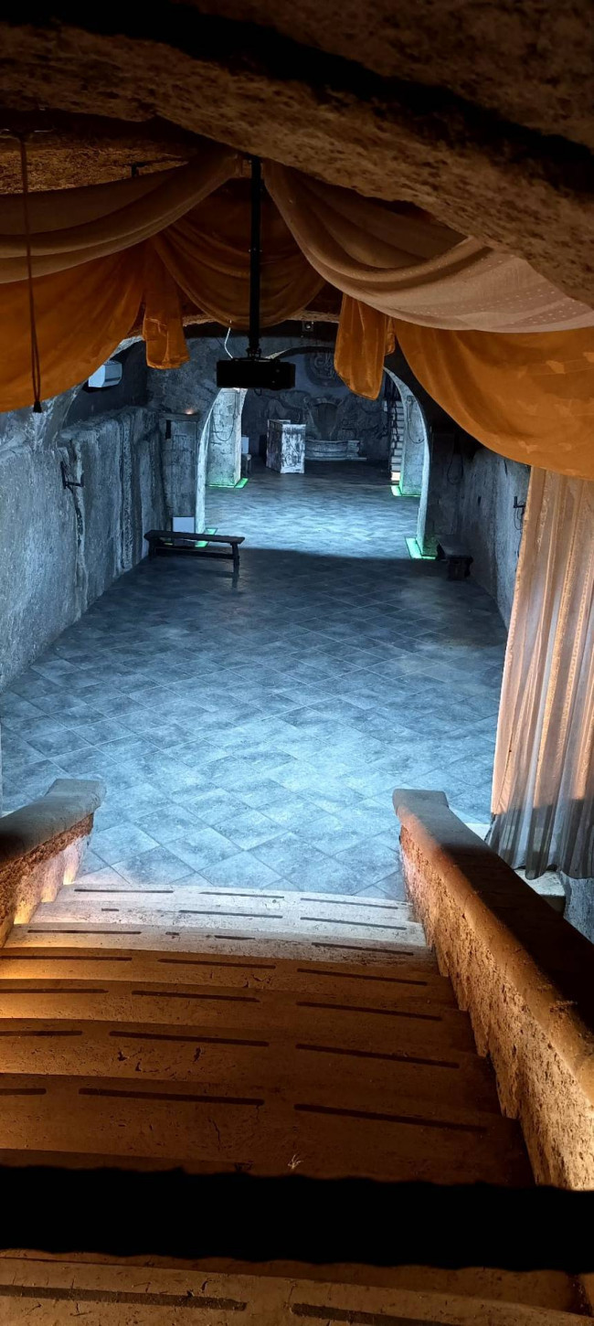 Edificio commerciale o terziario in vendita a Maddaloni