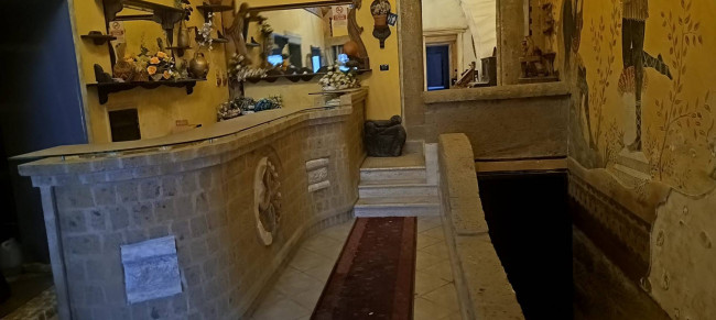 Edificio commerciale o terziario in vendita a Maddaloni