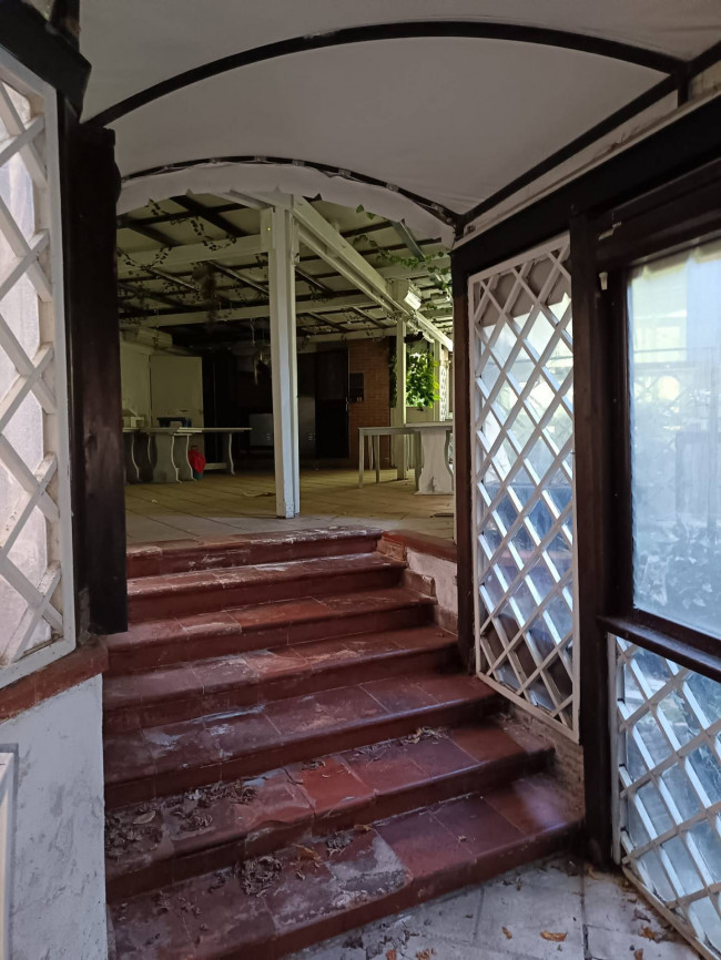 Locale commerciale in vendita a Nocera Inferiore