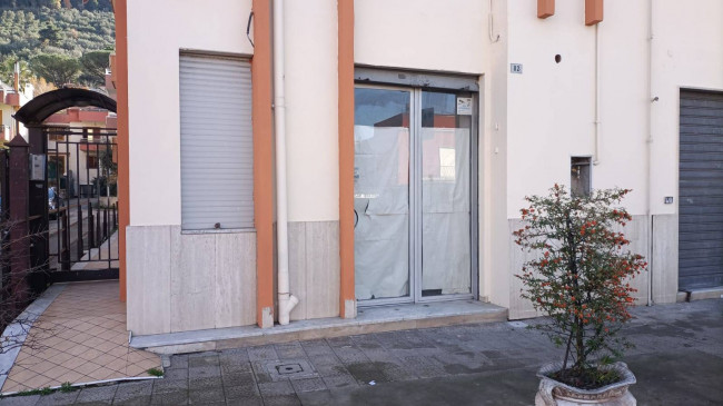 Locale commerciale in vendita a Roccapiemonte