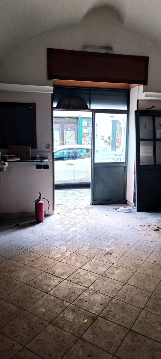 Locale commerciale in vendita a Nocera Inferiore