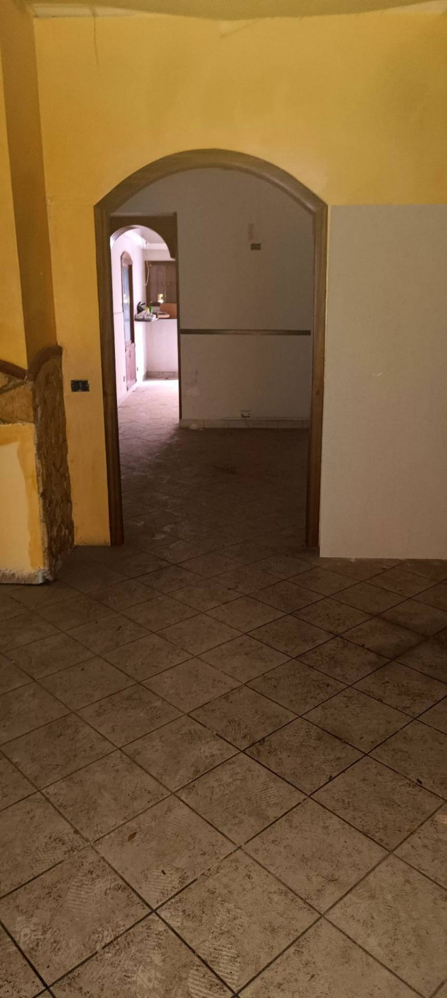 Locale commerciale in vendita a Nocera Inferiore