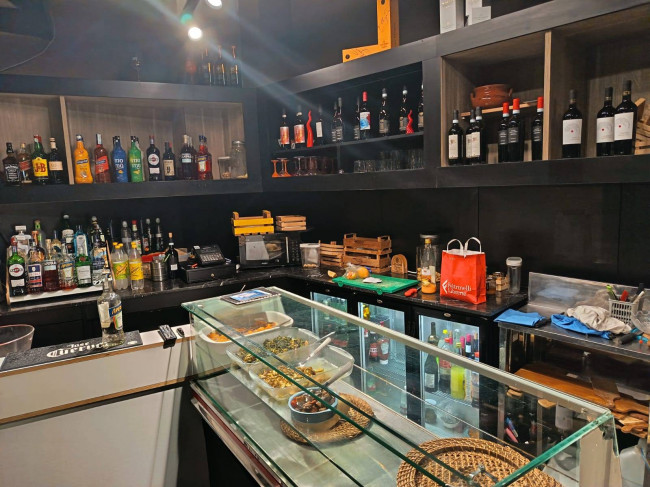 Attività commerciale in vendita a Nocera Inferiore